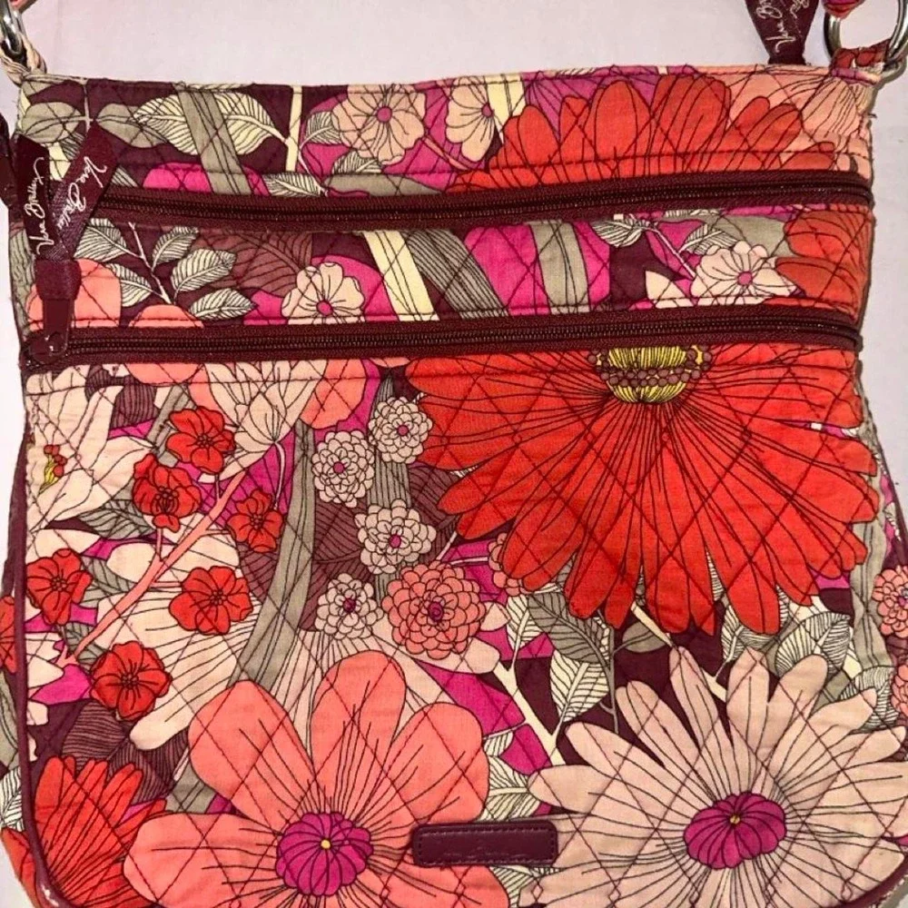 classic Vera Bradley Trio Zip Hipster crossbody purse